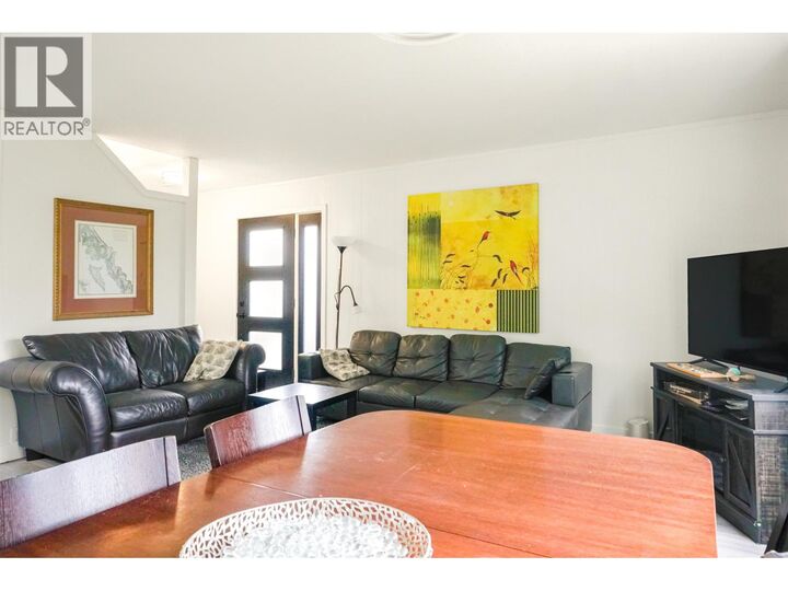 Property Photo:  87 Swallow Street  BC V8C 1K6 