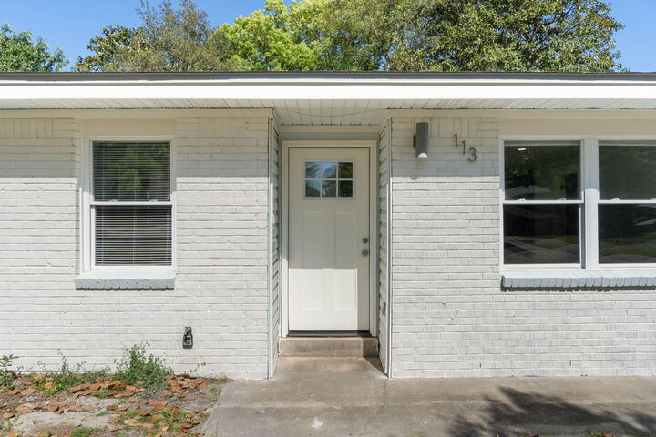 Property Photo:  113 NW Audrey Circle  FL 32548 