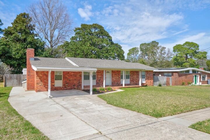 Property Photo:  130 NE Walton Drive  FL 32548 