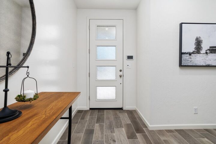 Property Photo:  6770 E Oslin Avenue  CA 93727 