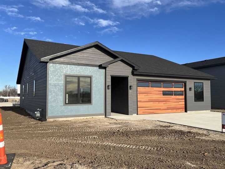 Property Photo: 910 Malgretout Parkway KS 67801
