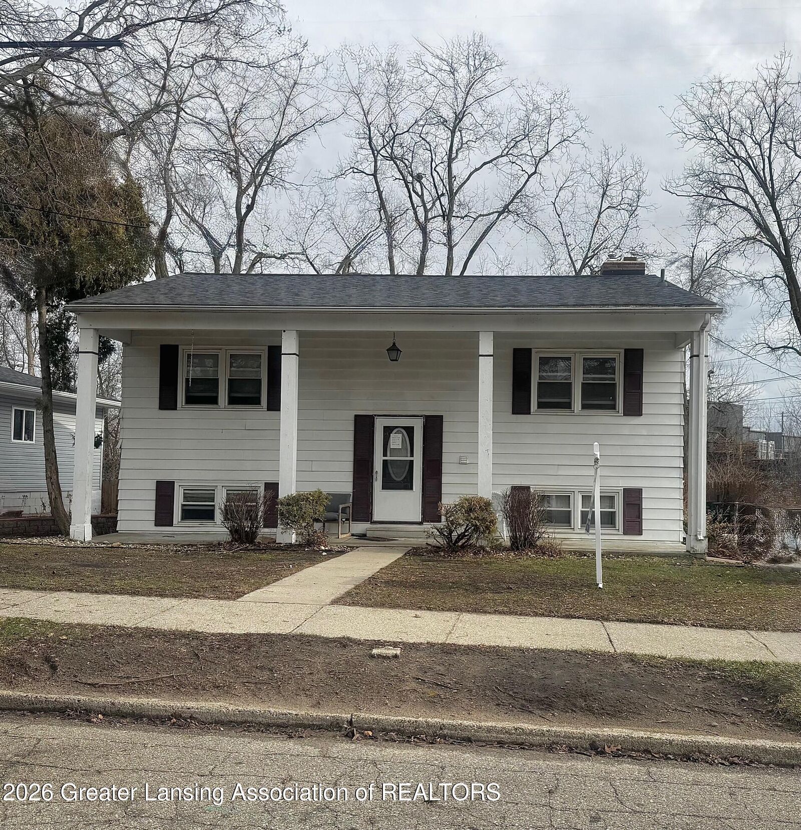 Property Photo:  1215 S Briarfield Drive  MI 48910 