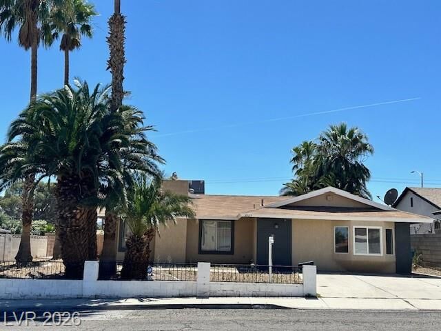 Property Photo:  3905 Calle De Este  NV 89121 