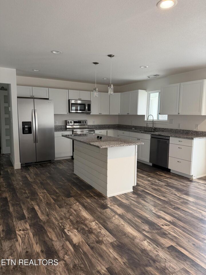 Property Photo:  1281 Swan Pond Circle Rd  TN 37748 