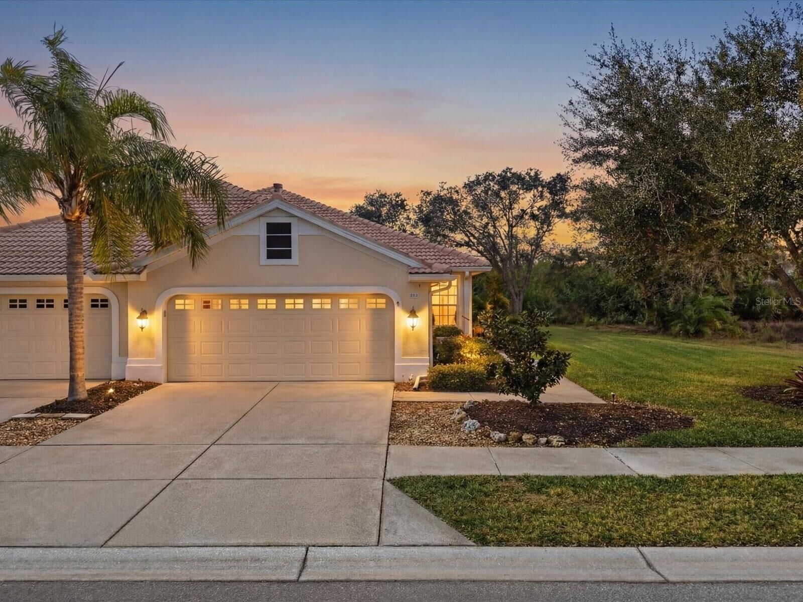 Property Photo: 4693 Whispering Oaks Drive FL 34287