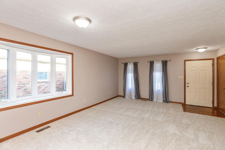 Property Photo:  315 E College Avenue 20  IN 46112 