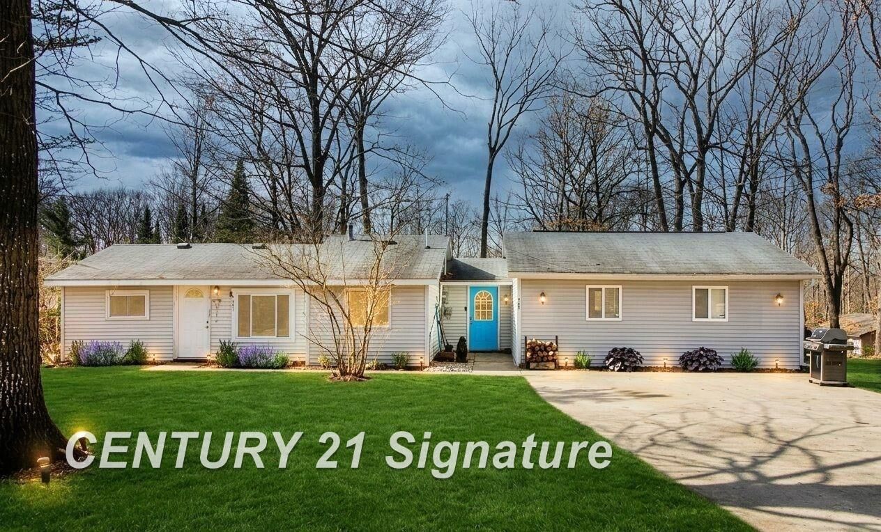 Property Photo:  4041 Janet Road  MI 48625 