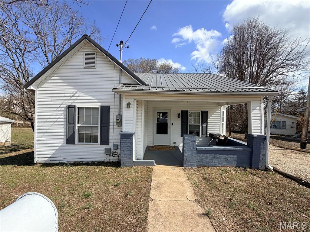 Property Photo: 306 Field Street MO 63601