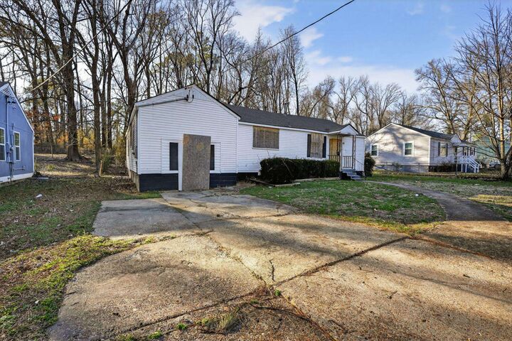 Property Photo:  3453 Denver St  TN 38127 