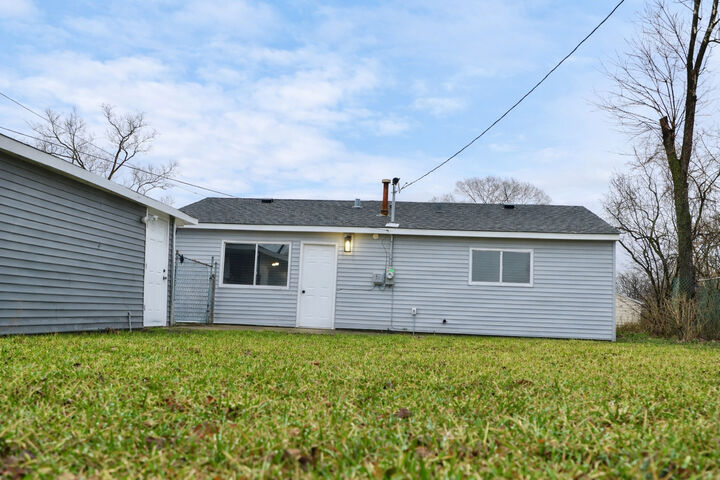 Property Photo: 1946 Dartmouth Street IL 60411