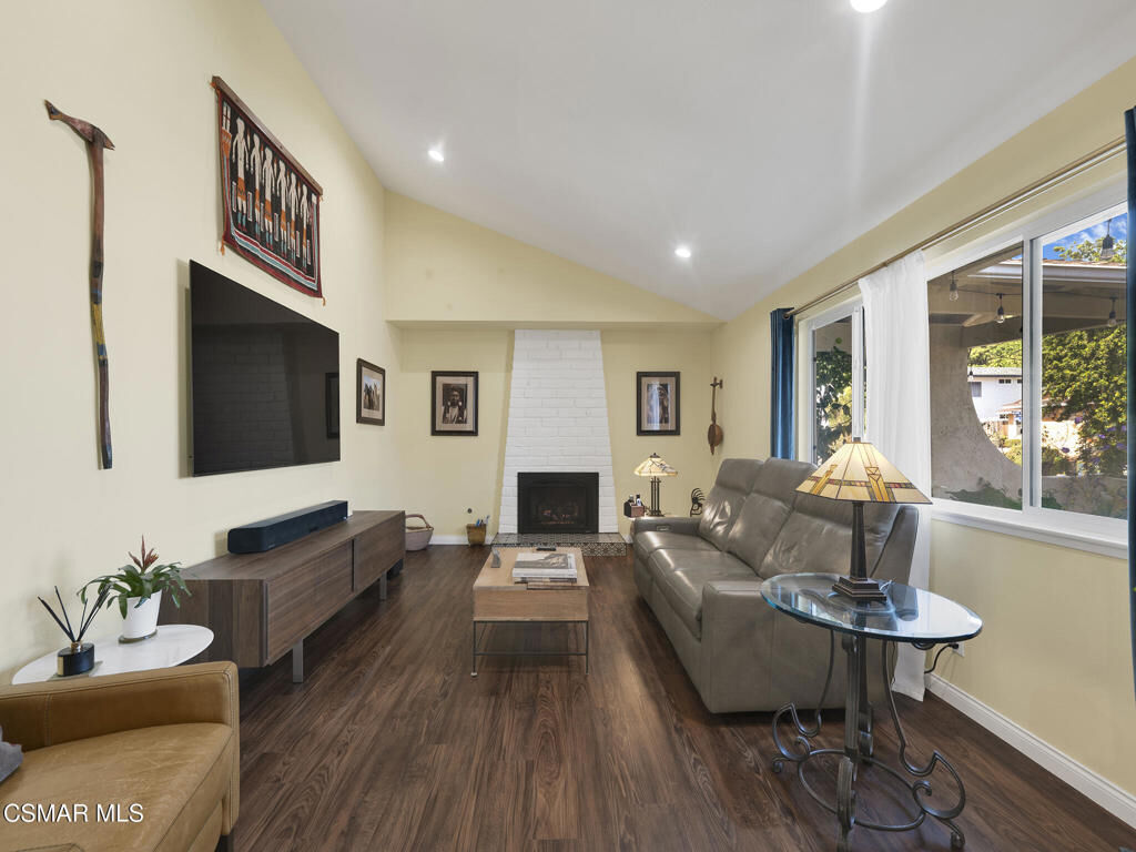 Property Photo:  5696 Meadow Vista Way  CA 91301 