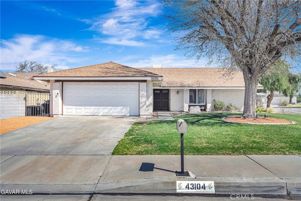 Property Photo:  43104 Lemonwood  CA 93536 