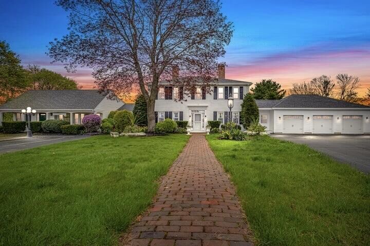 Property Photo:  626 US Route 1  ME 04074 