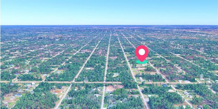 Property Photo:  907 Johns Avenue  FL 33972 