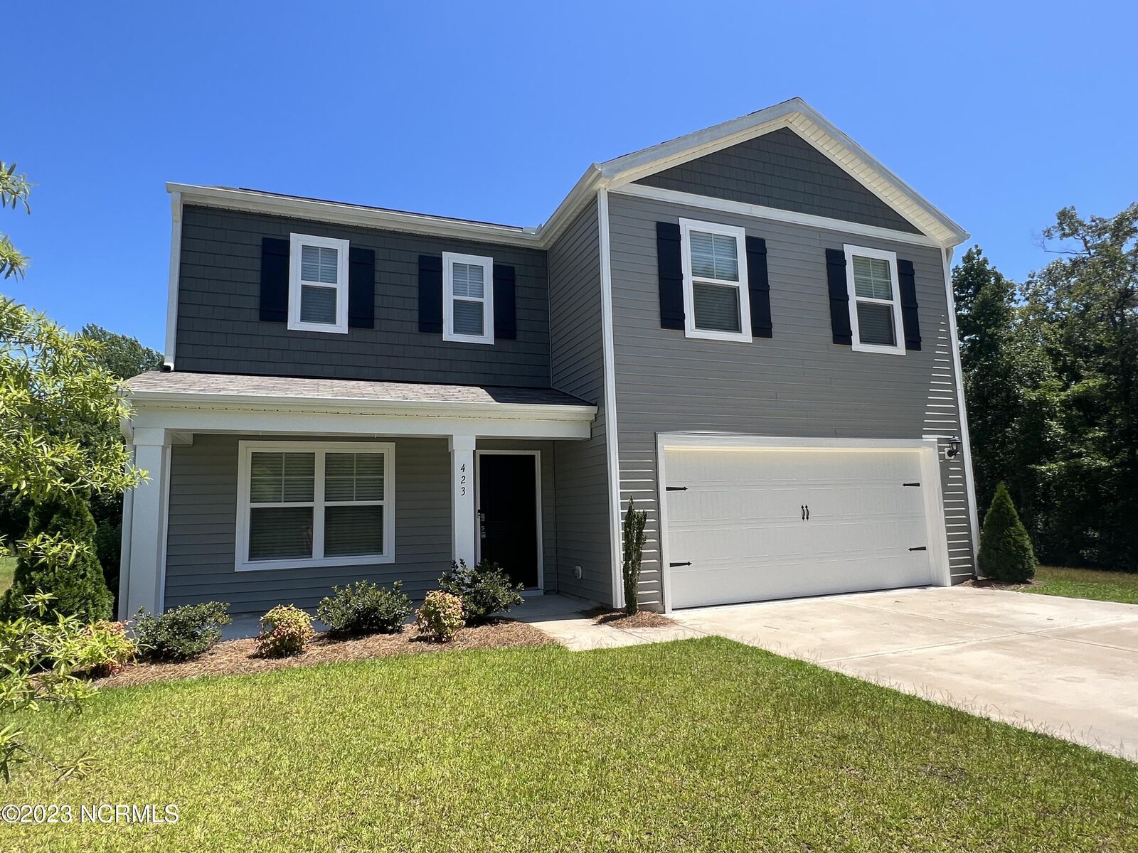 Property Photo: 423 High Ridge Court NC 28460