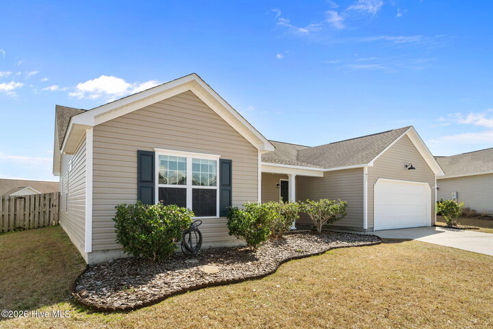 Property Photo:  411 Tree Court  NC 28445 