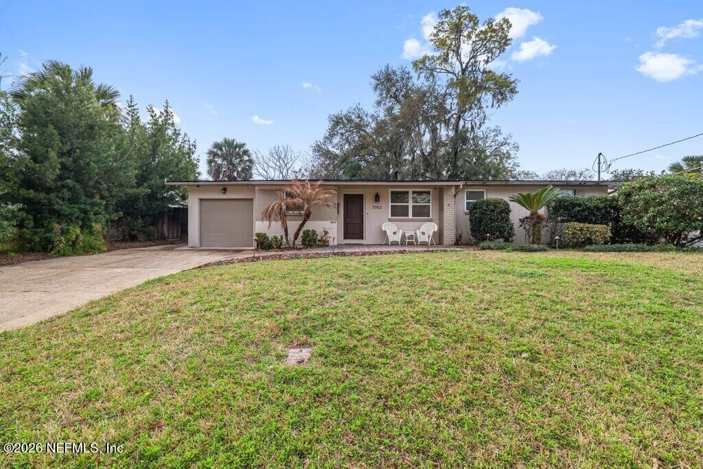 Property Photo:  5762 Heston Road  FL 32207 