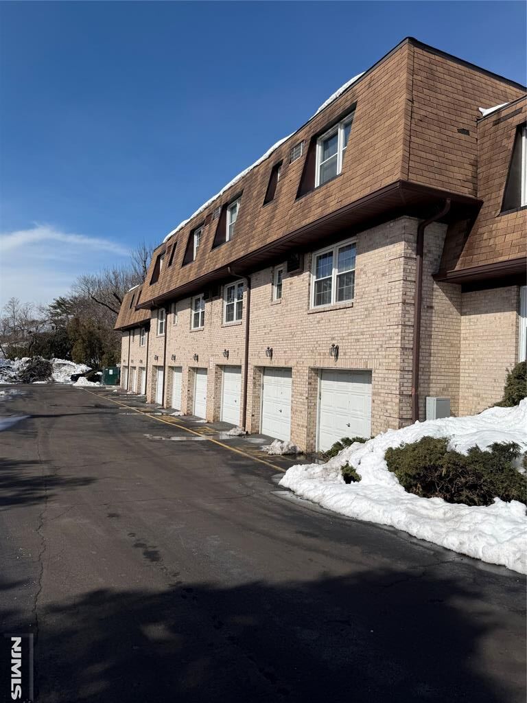 Property Photo:  184 S Washington Avenue A6  NJ 07621 