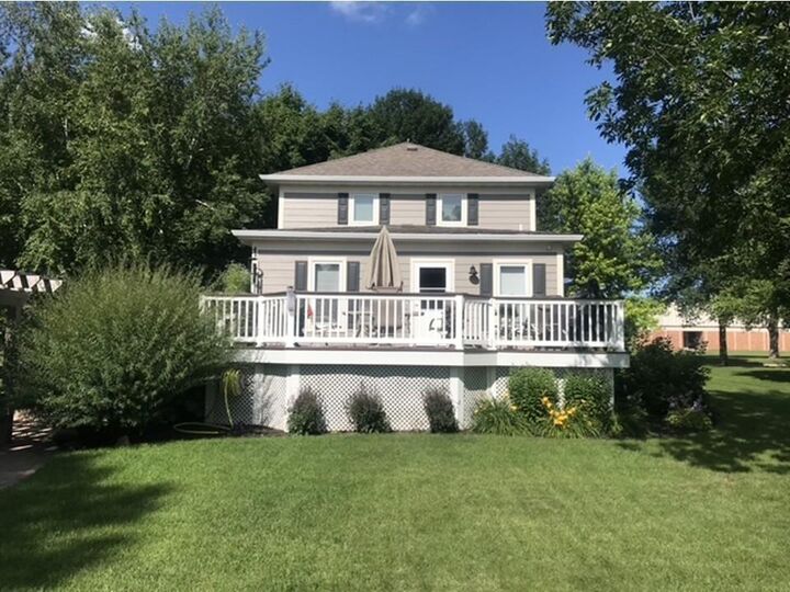 Property Photo:  121 6th Avenue SE  MN 56531 