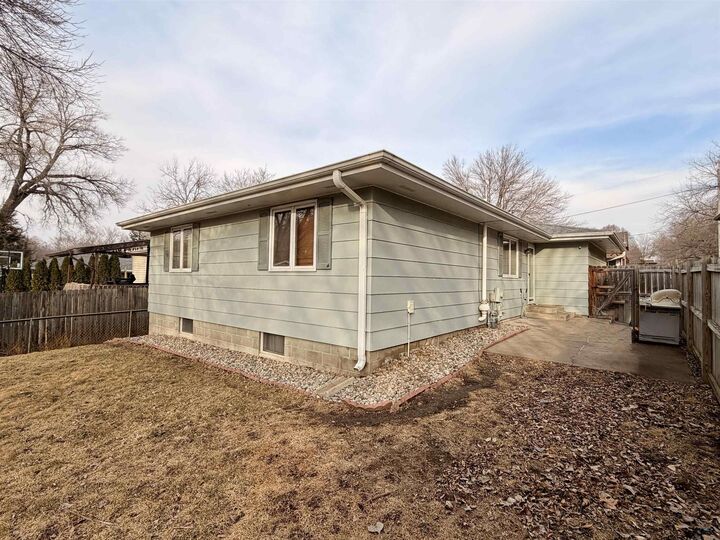 Property Photo:  2617 S Cleveland Street  IA 51106 