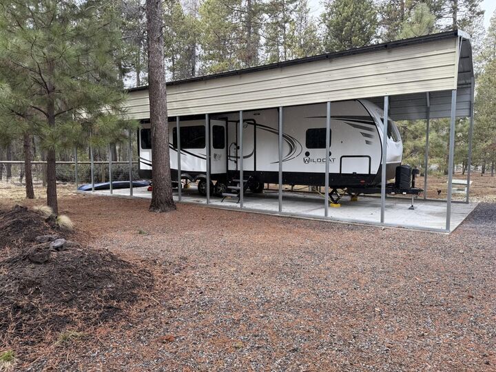 Property Photo:  17103 Milky Way Road  OR 97707 