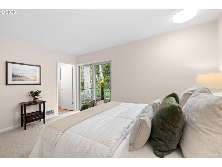 Property Photo:  1053 Northshore Pl  OR 97034 