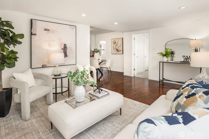 Property Photo:  619  Burnett Avenue S  WA 98057 