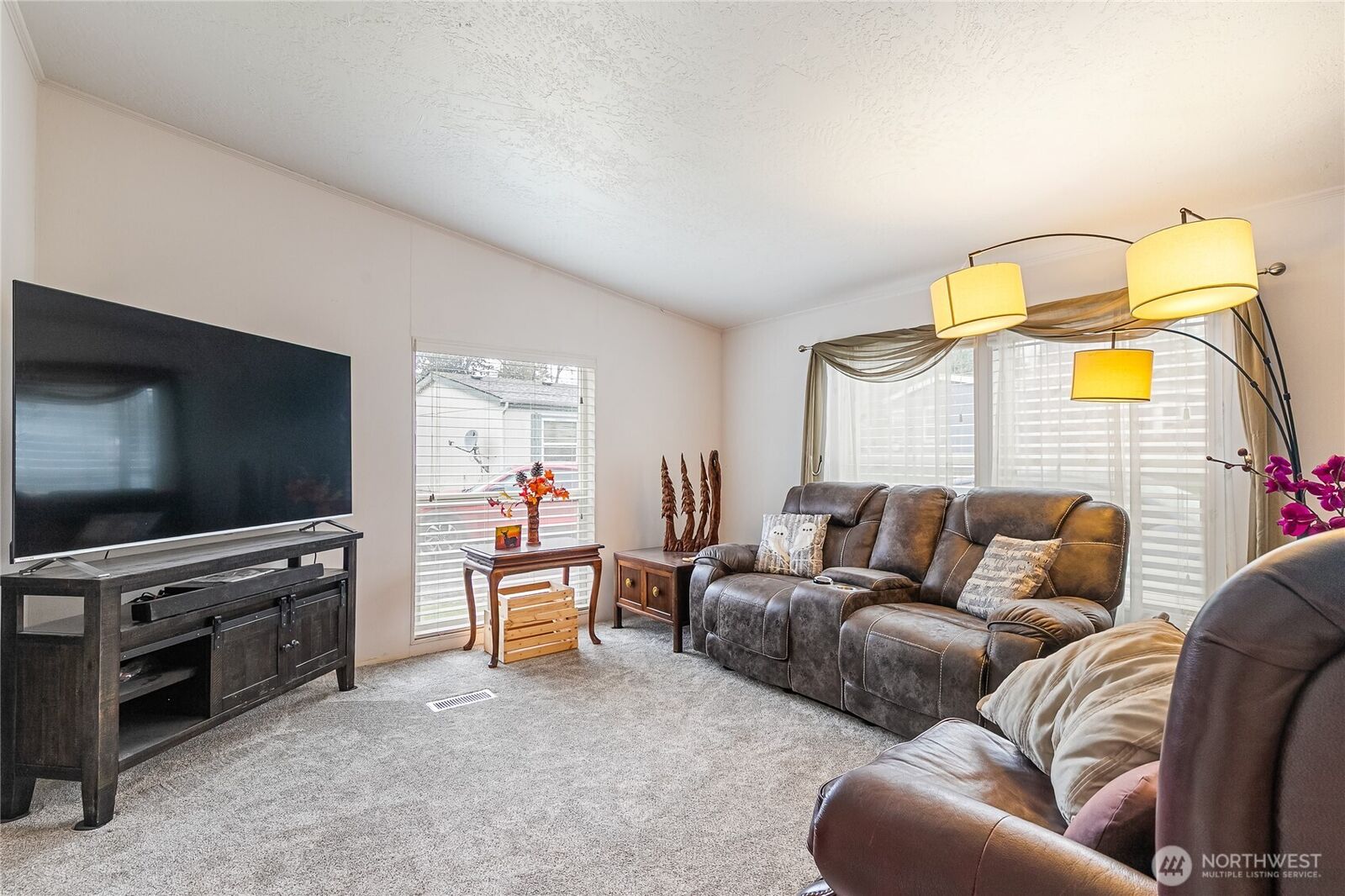 Property Photo:  2350  Douglas Road 17  WA 98248 