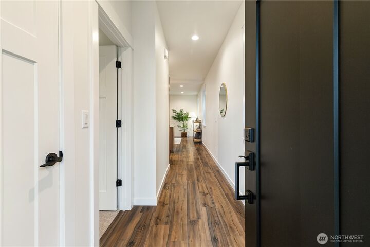 Property Photo:  4239  Melrose Lane  WA 98226 