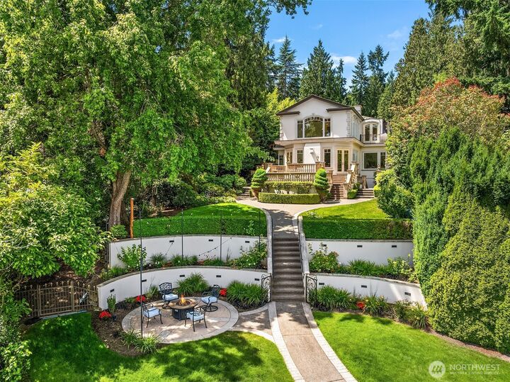 Property Photo: 3210 Hunts Point Road WA 98004