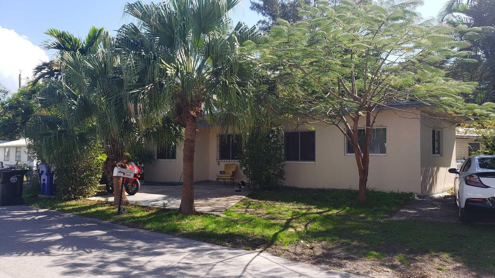 Property Photo: 2334 NE 136th Street FL 33181