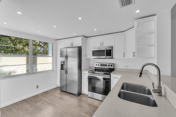 Property Photo: 2505 Antigua Terrace E3 FL 33066