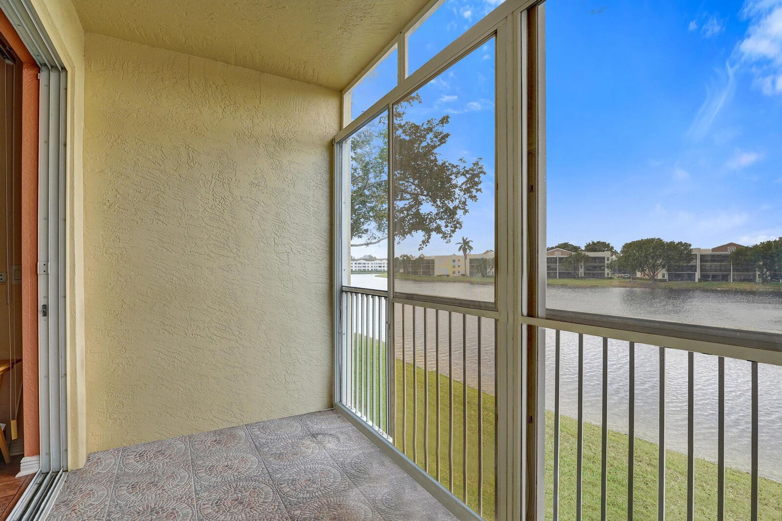 Property Photo:  7635 Southampton Terrace 214  FL 33321 