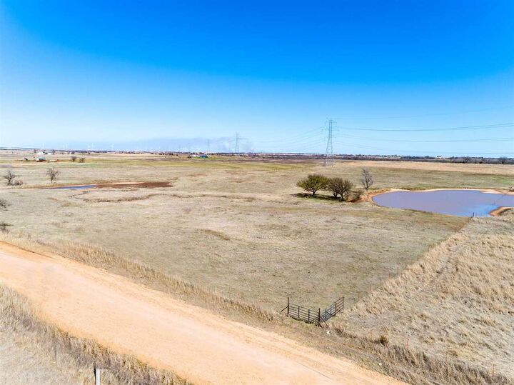 Property Photo:  County Road 150  OK 73077 