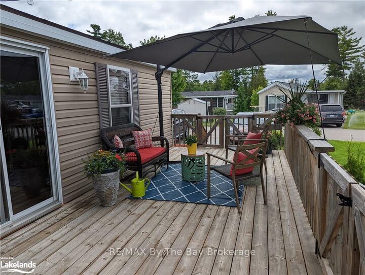 Property Photo:  16 Kenora Trail  ON L9Z 1X7 