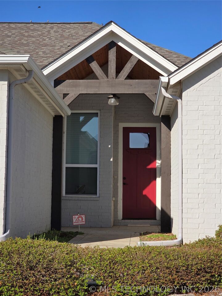 Property Photo:  4310 S 179th East Avenue  OK 74134 