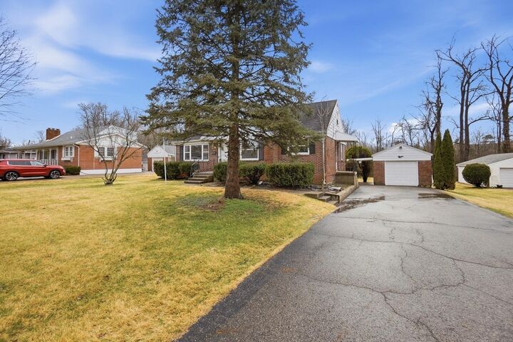 Property Photo:  1421 Seminole Avenue  OH 45506 