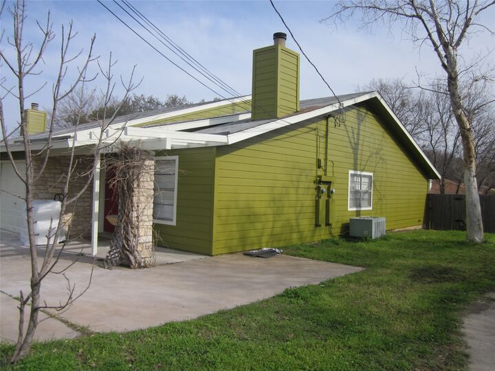Property Photo:  102 Verna Spur B  TX 78628 