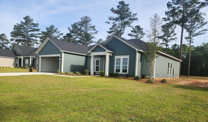 Property Photo:  325 Willow Oak Loop  GA 31763 
