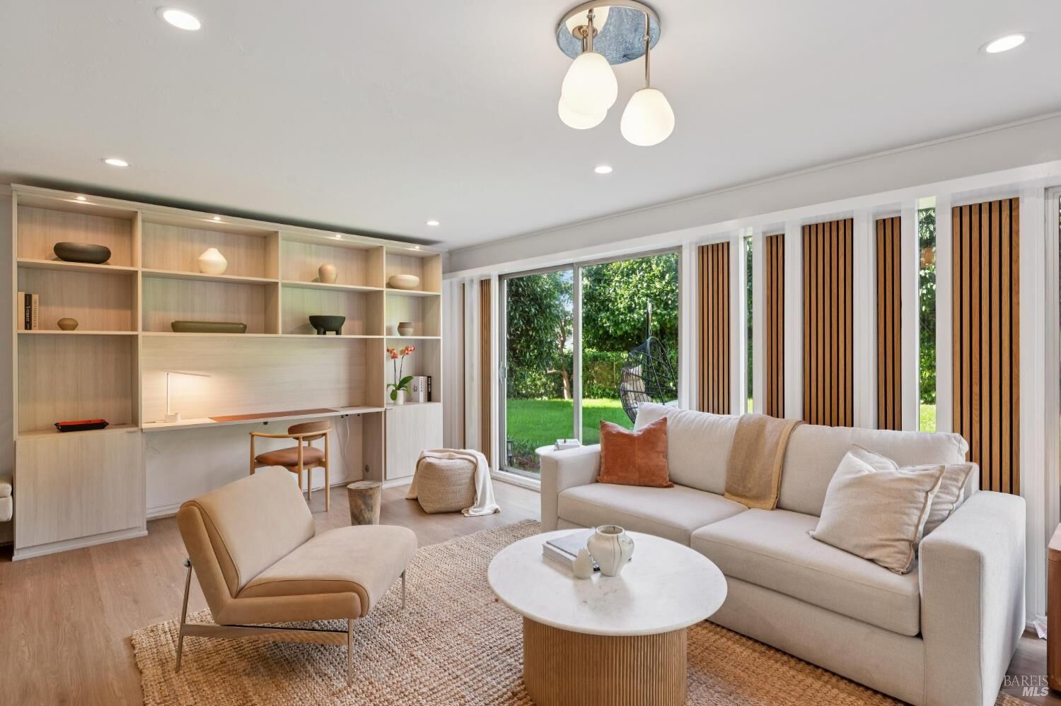 Property Photo: 2 Lyford Drive 6 CA 94920