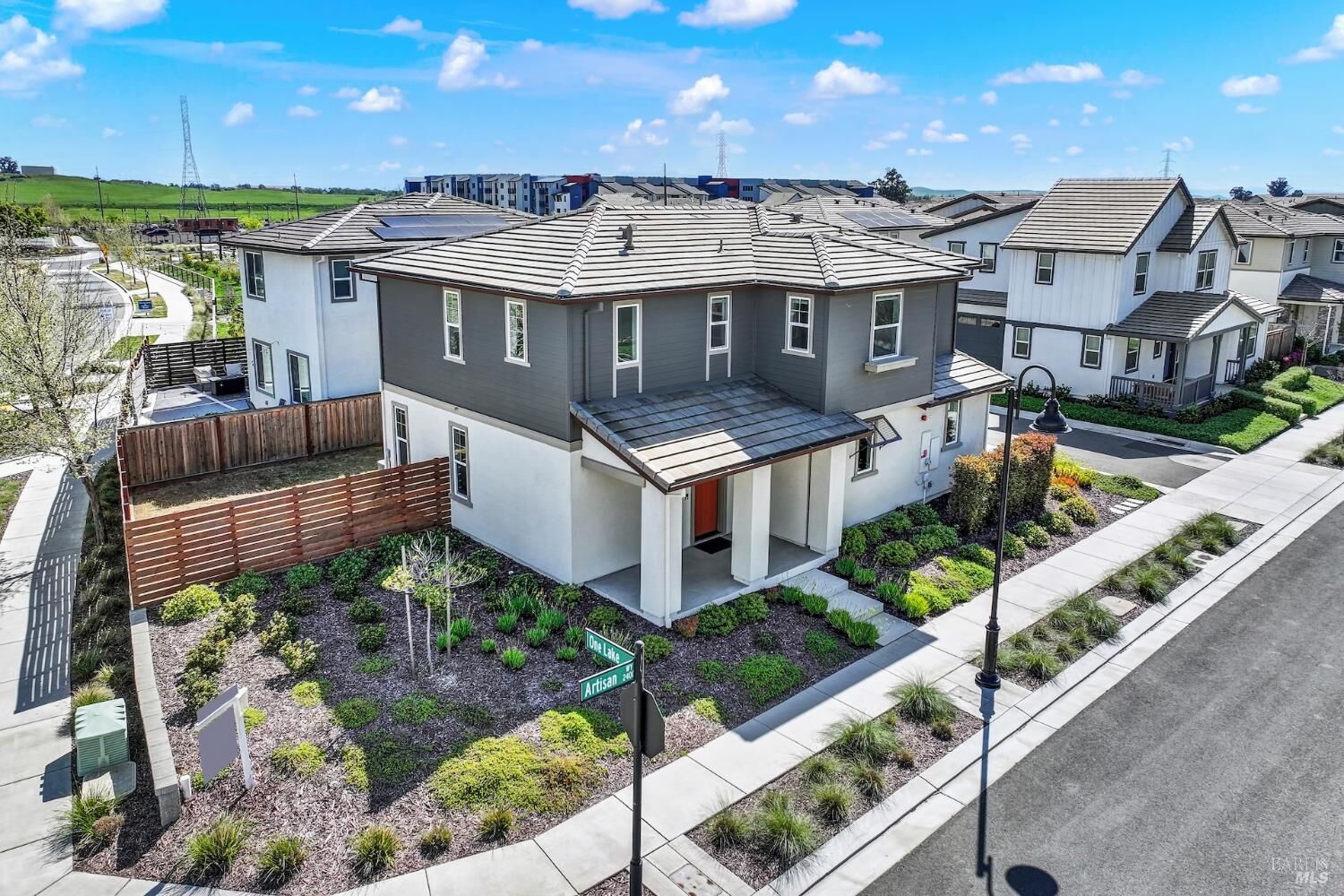 Property Photo:  2432 Artisan Way  CA 94533 