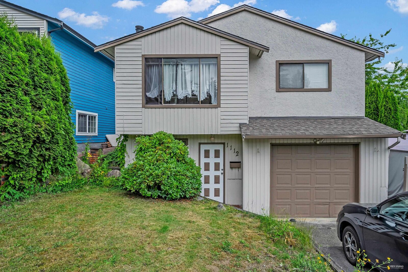 Property Photo: 1112 Hansard Crescent BC V3C 4W7