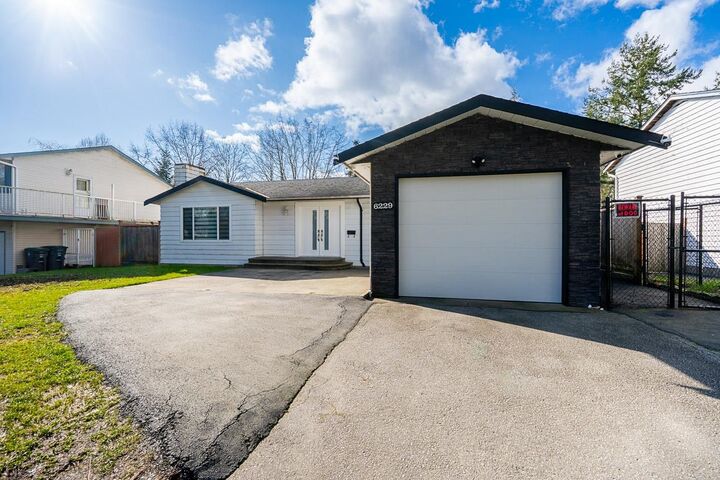 6229 174B Street — photo 1