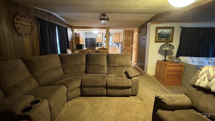 Property Photo:  217 Holiday Dr  ID 83622 