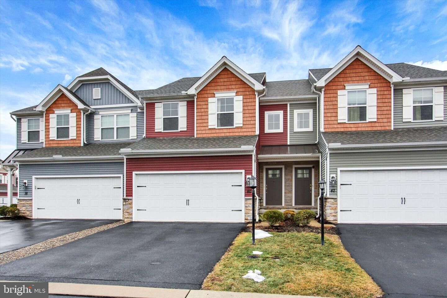 Property Photo:  40 Simon Court  PA 17050 