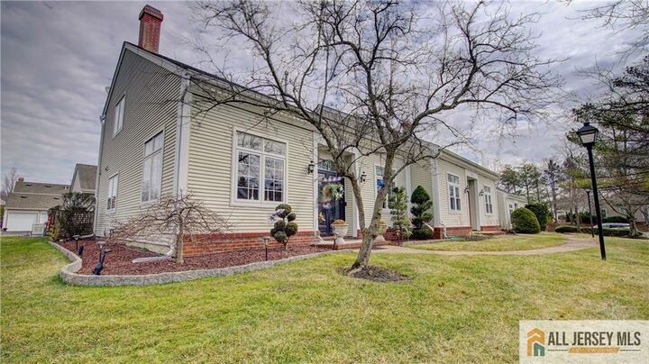 Property Photo:  3 Chadwick Lane 3A  NJ 08831 