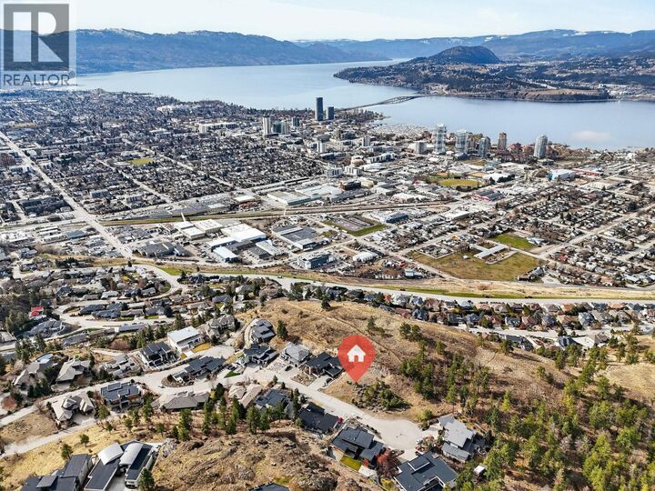 Property Photo:  720 Pinehaven Court  BC V1V 2Y3 