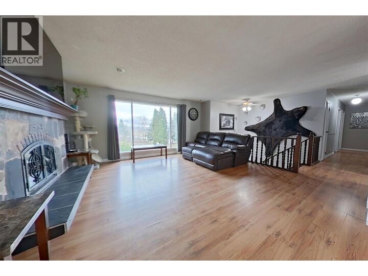 Property Photo: 1530 21 Highway BC V0B 1G2