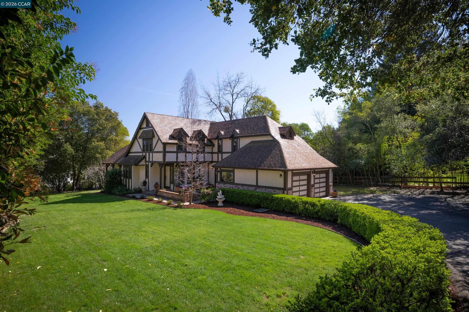 Property Photo:  1645 Livorna Road West  CA 94507 