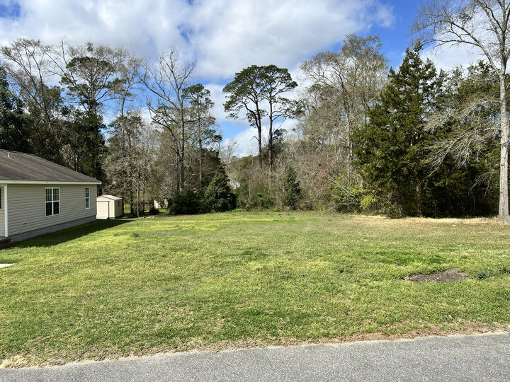 Property Photo:  409 Range Line Street  FL 32425 